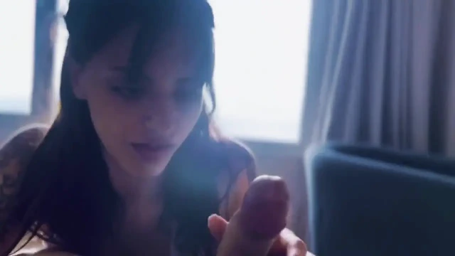 Patronumla yolculuk: bakış açısı sakso ve büyük dölünü yutana kadar sert sikiş!