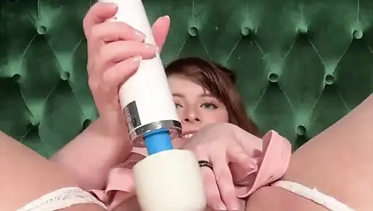 Boşaldığımda nasıl olduğunu görmek isteyenler için, ama güzel ve yakın