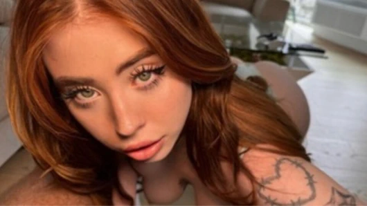 Evli komşu yanlışlıkla çıplaklarıma hava damlatıyor - çiğ sikiliyor