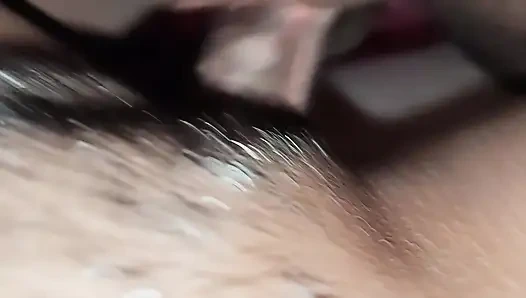 Erkek arkadaşımla sikişirken bekaretimi kaybettim