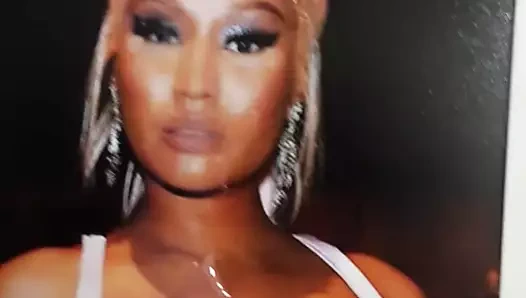 Nicki minaj aptal çapa üzerinde boşalmak