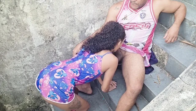 Merdivenlerden üvey kızımı %100 anal olarak almak
