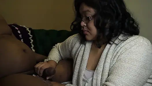 31 çekiyor ve yarağını sağıyor