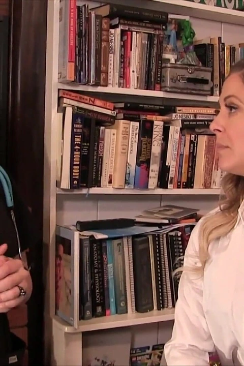 Sinn Sage, Cherie Deville'i gösteren sabırsız hasta