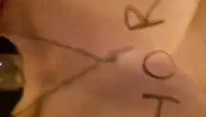 Şaplak onu kedi olarak sipariş