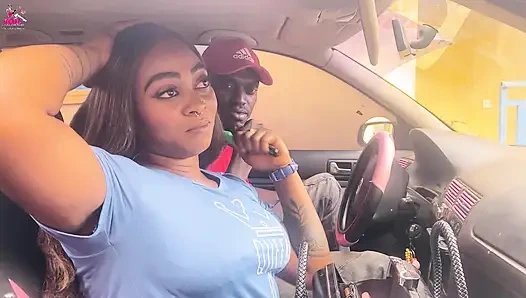 Nollyporn Uglygalz'i Nijeryalı yıldızıyla sikiyor