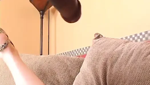 Seksi hatun büyük yarak ıslak amına girerken inliyor