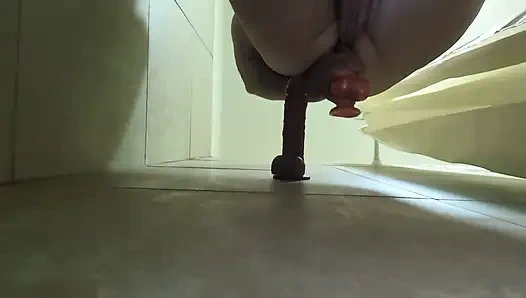 Duş Kabini Dildo DP Orta Yaşlı Seksi Kadın Tek Başına Ev Yapımı Genç Erkek Avcısı