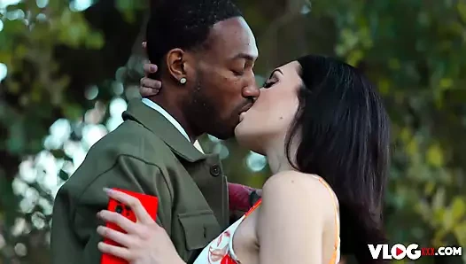 Mürekkepli Charlotte Sins bts samimi ateşli arzusunu ortaya çıkarıyor