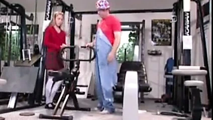 Sfa tatlı saf christie özel kişisine yardım ediyor!