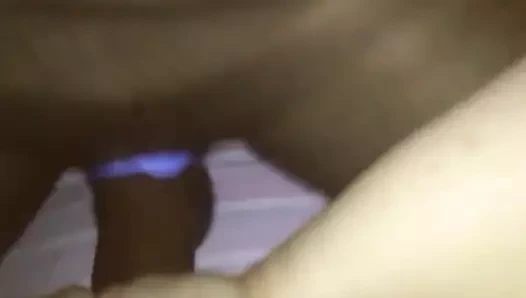 Bbc cums üzerinde sıska beyaz kız