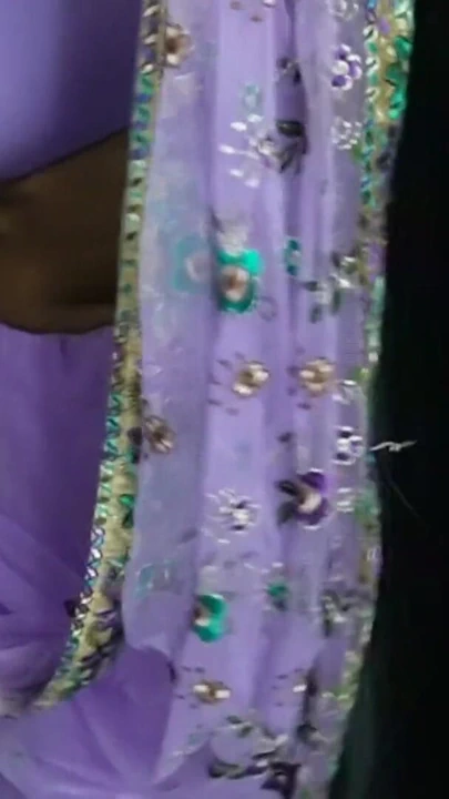 Üvey erkek kardeşim sarimi aldı ve beni çok sikti. | Klip 2