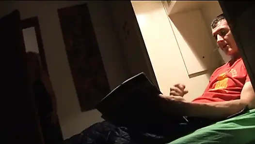 Büyük memeli kıllı amcıklı genç kız götten ağza yarak seviyor