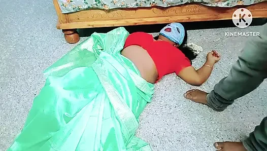 Üvey erkek kardeşim bilgim olmadan hap verdi ve beni sikiyor - gerçek inlemeli tamil erotik hikaye
