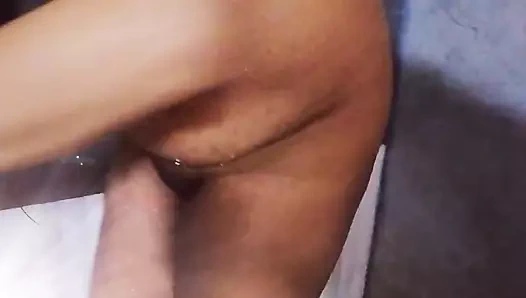 Hintli aktris miya geceleri banyo yapıyor