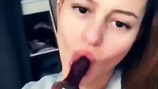 Lea elui suck
