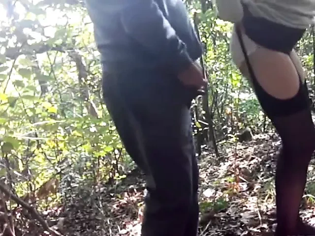 yaşlı çift kahrolası içinde orman