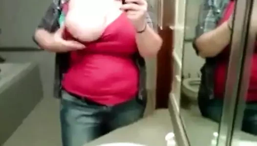 Büyük baştankara banyo selfie (web bul)