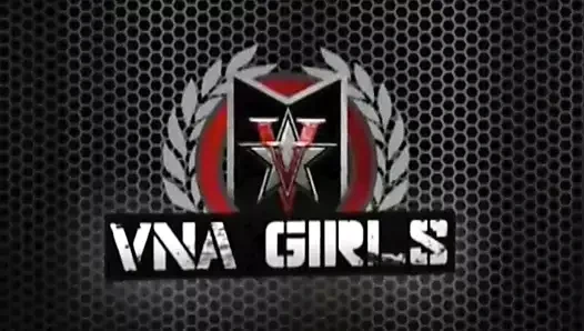 Maxine X ve Janessa Jordan ile zindanda dildo sikişiyor!