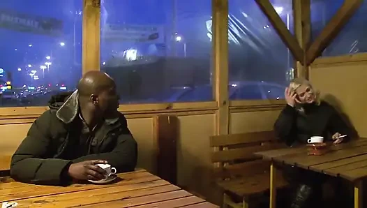 Büyük siyah yaraklı anal gavat