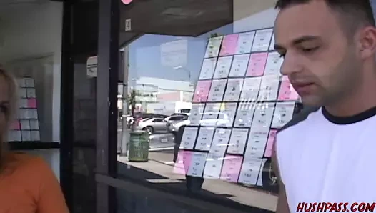 Kısa kira, kayla öder ile onu kedi