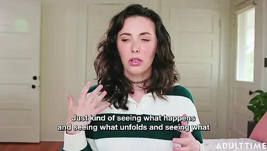 Casey Calvert bir hayranının değerli koleksiyonunu parçalıyor! | yıldızı röportajı | Adult Time