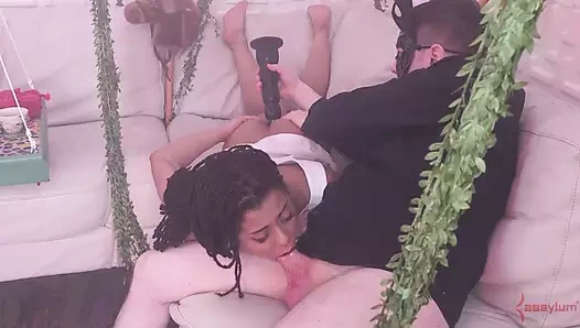 Kira noire – sidik fetişi abanoz