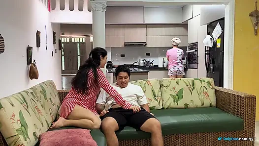 Bu karımın en iyi arkadaşı ve onu önünde siktim!