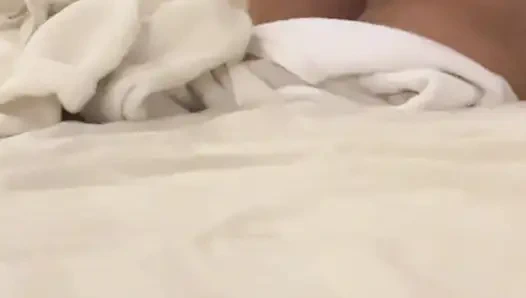 Kendi arkadaşının erkek arkadaşıyla ilk kez anal seks