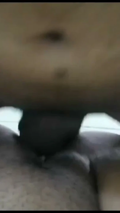 Üvey kardeşimin spor salonundan eve azgın gelen ve onu kıçına sert bir şekilde vermemi isteyen kız arkadaşını sikiyorum | Klip 2