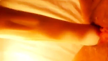 Aynı kız, aynı yapay penis