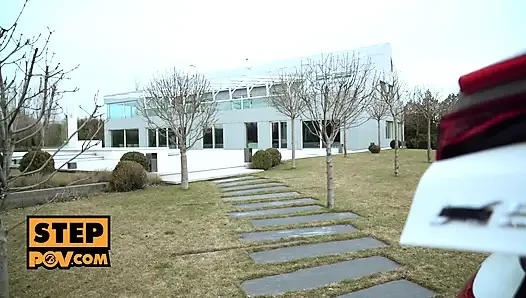 Muhteşem lateks sürtük Tina Kay yarağını ve dölünü boşaltıyor - itspov