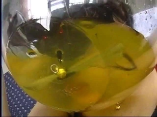 amatör karısı içki çiş - köle kedi