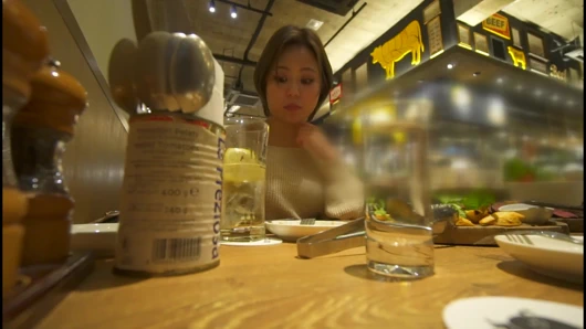 Gençlerin sekse olan ilgilerini kaybettiği doğru mu? Sokaktaki normal erkek ve kadınlardan bir yabancıyı öpmelerini istiyoruz!-2