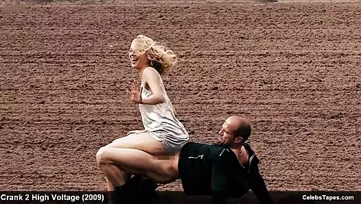 Ünlü amy akıllı çıplak ve çılgın kirli seks eylemleri halka açık