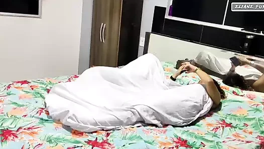 Ela transava com namorado e depois provocava o padrasto la no quarto dela