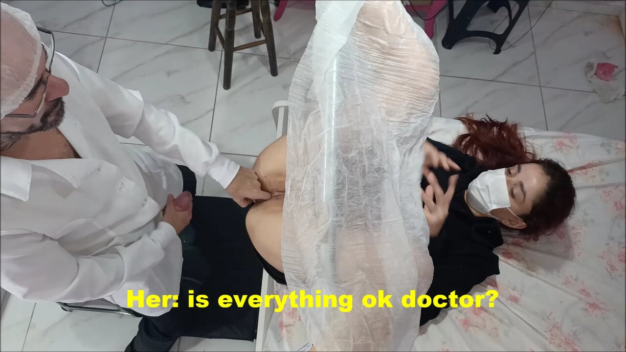 Jinekolog heyecanlandı ve azgın buna dayanamadı