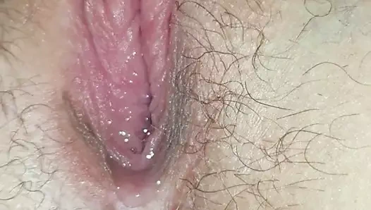 Kız arkadaşının küçük ıslak kedi