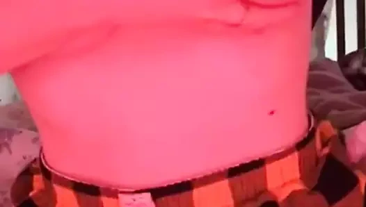 Azgın sürtük azdırıyor