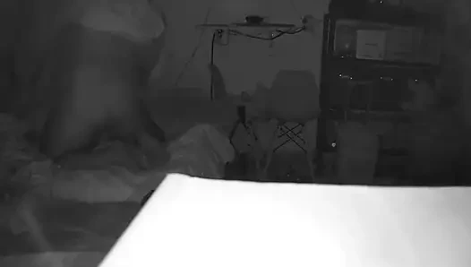 Karmico tombul karısını domaltarak sikiyor