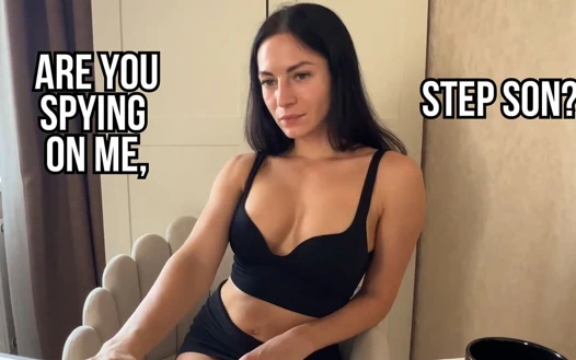 Bakış açısı üvey oğlu mastürbasyon yaparken beni izliyor