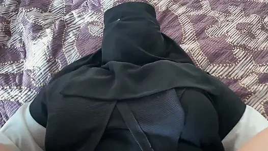 Arap Khalifa amına bolca döl alıyor