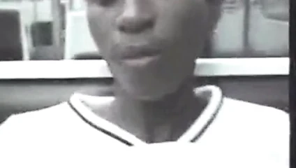 paris metro.flv üzerinde siyah kız