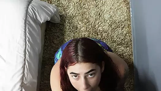 Juliet üvey erkek kardeşine en iyi yarakla sakso çekiyor