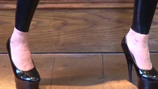 Natasha siyah lateks kollu catsuit