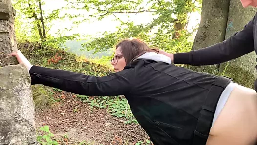 Yürüyüş parkurunda kamu seks - neredeyse yakalandı