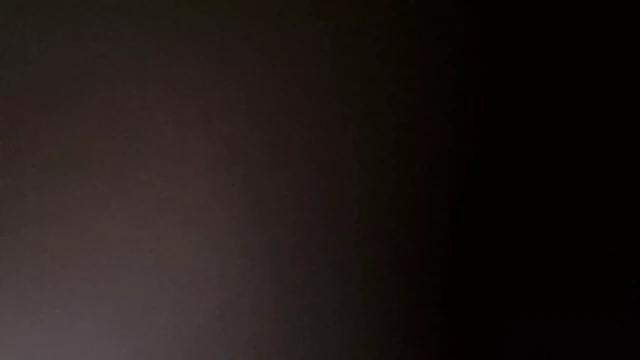 Послушай, как я кончаю, пока я долблю свою киску