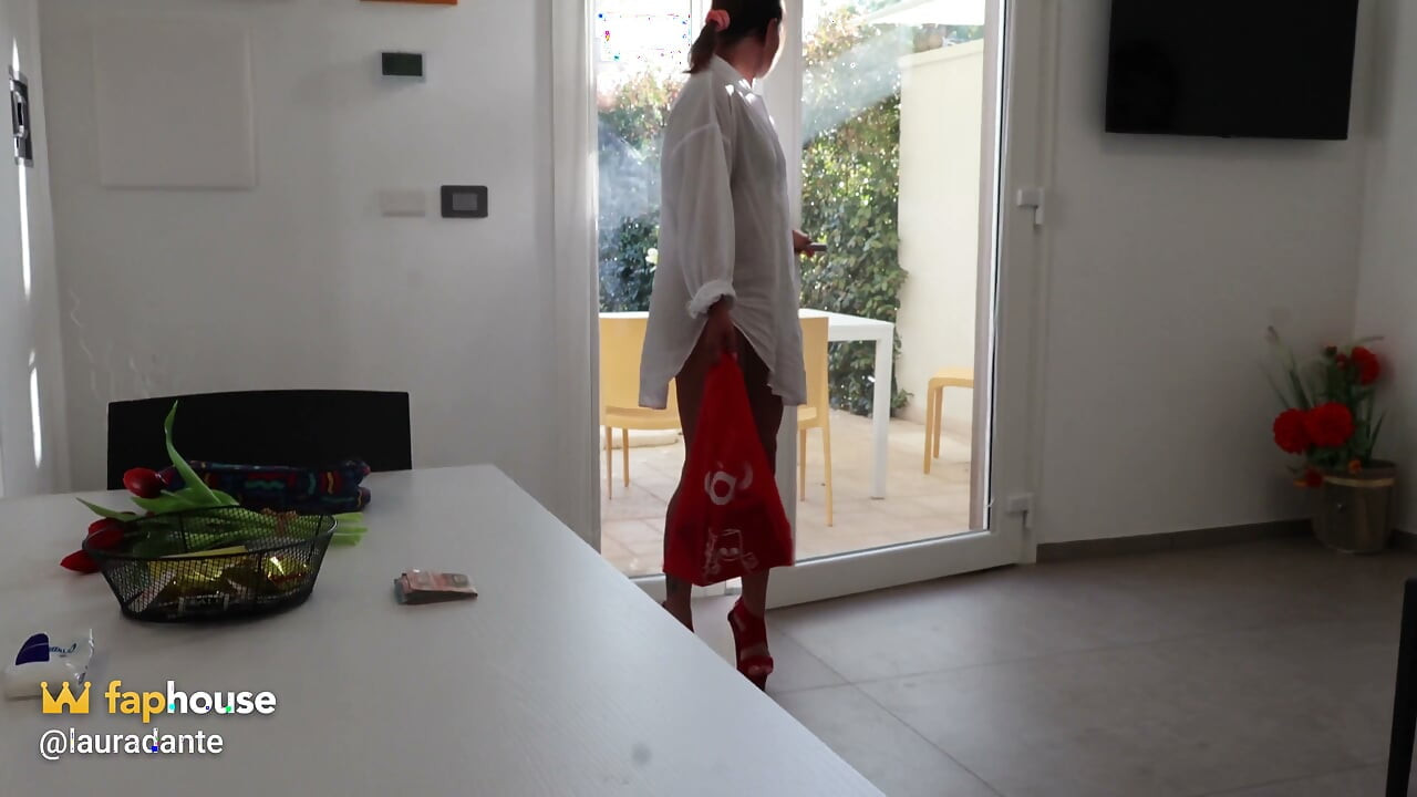Çoklu fışkırtma orgazmı! Alışveriş bekleyebilir - mutfak masam onun yerine sırılsıklam oldu