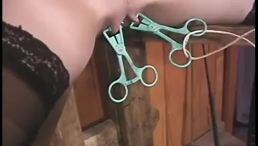 Kızıl saçlı orta yaşlı seksi kadın ateşli genç sarışına sıkıntı getiriyor