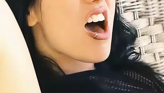 Lexi Love bir göt köpek yavrusu